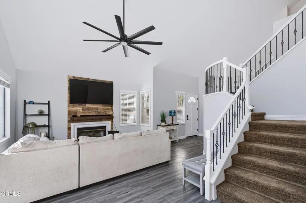 287 Camino Toluca Camarillo, CA 93010