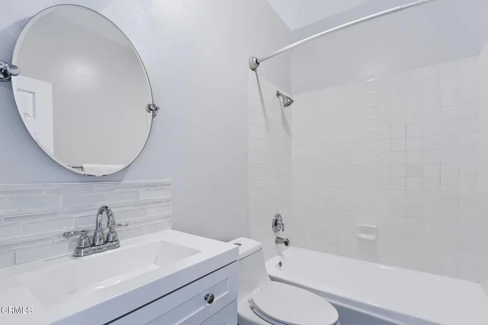 287 Camino Toluca Camarillo, CA 93010
