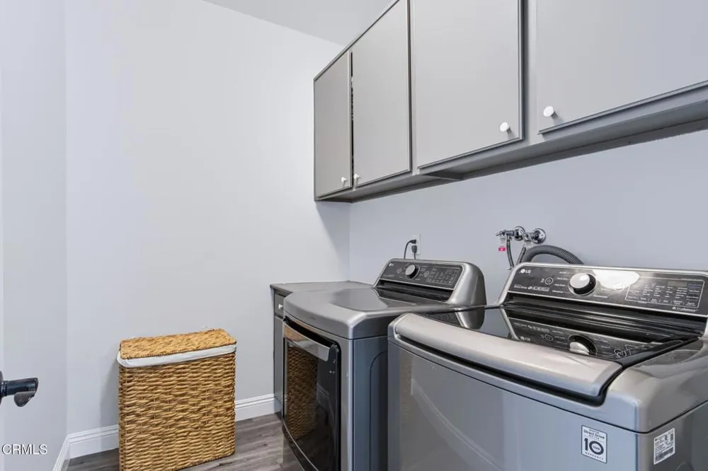287 Camino Toluca Camarillo, CA 93010