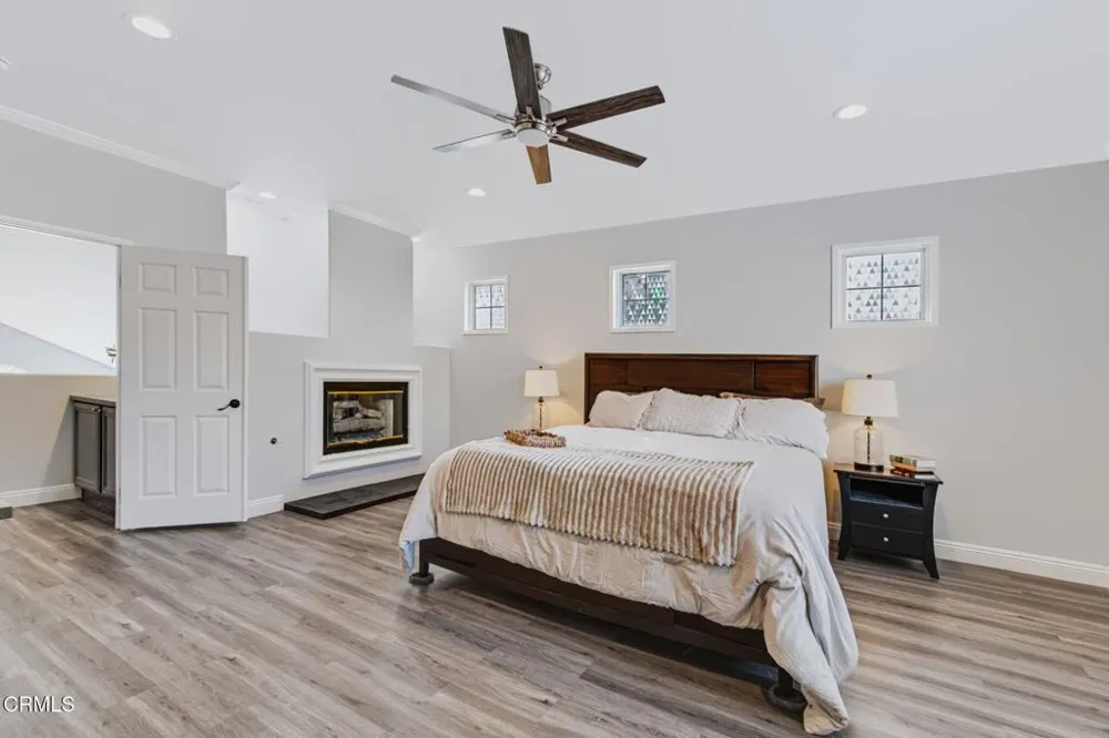 287 Camino Toluca Camarillo, CA 93010