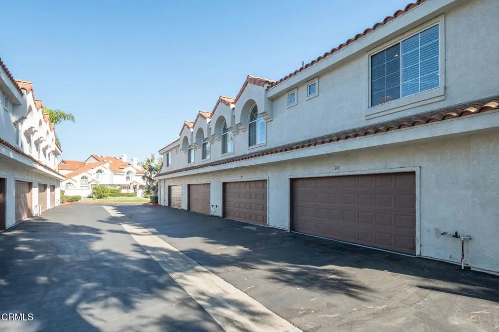 287 Camino Toluca Camarillo, CA 93010