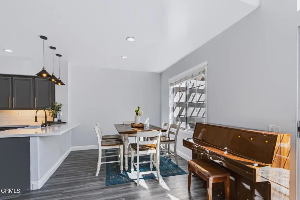 287 Camino Toluca Camarillo, CA 93010