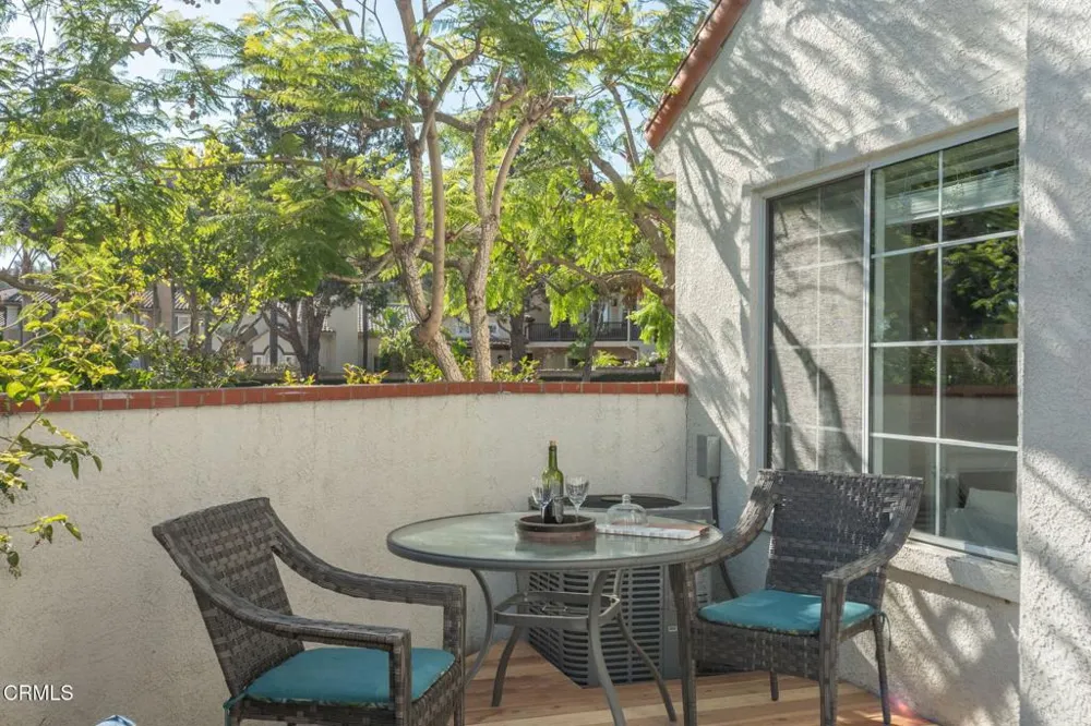 287 Camino Toluca Camarillo, CA 93010