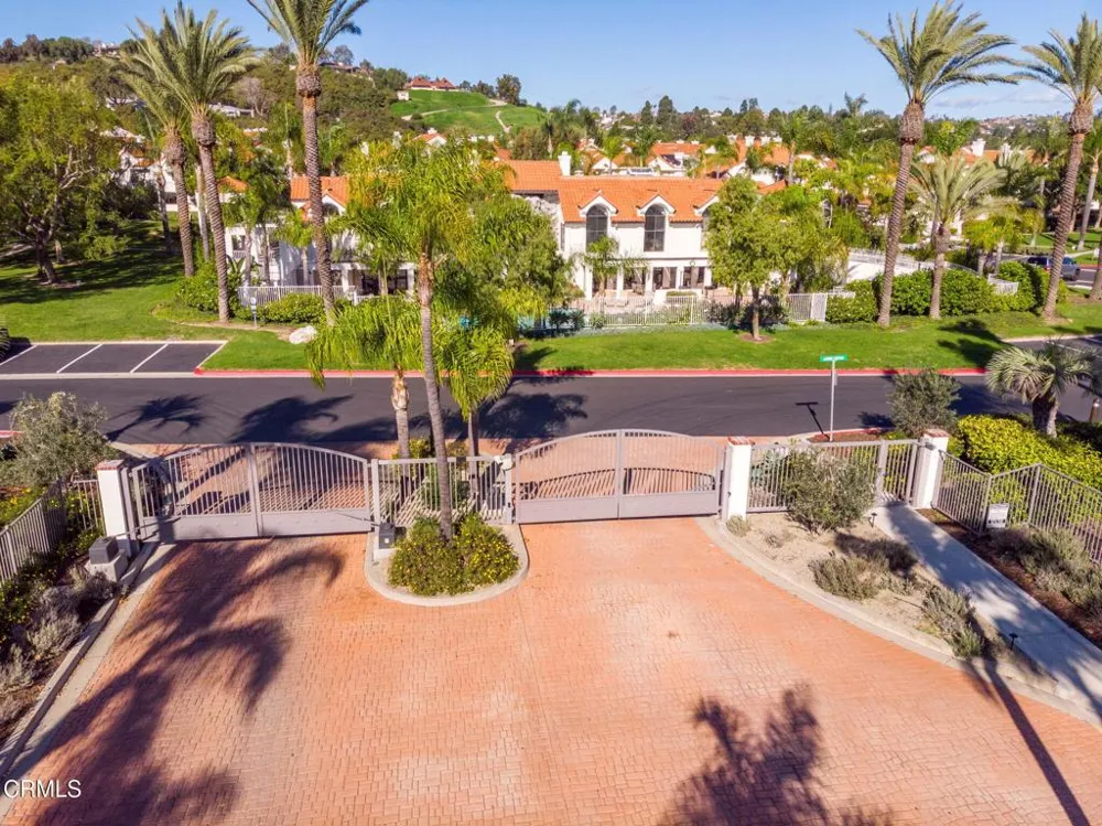 287 Camino Toluca Camarillo, CA 93010