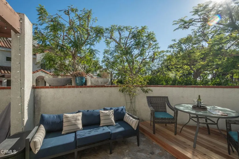 287 Camino Toluca Camarillo, CA 93010