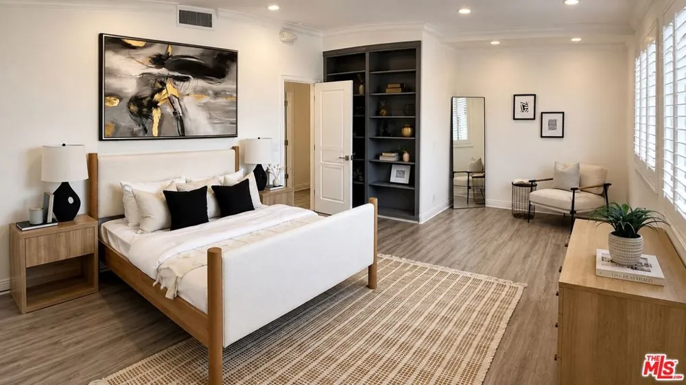 403 Palm Drive #3 Beverly Hills, CA 90210