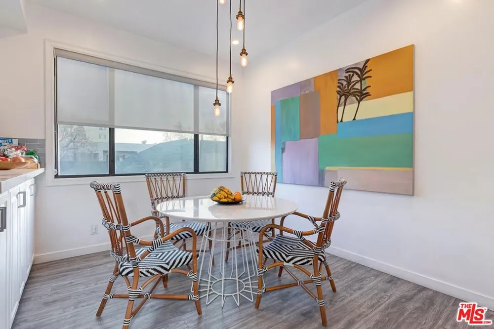 403 Palm Drive #3 Beverly Hills, CA 90210