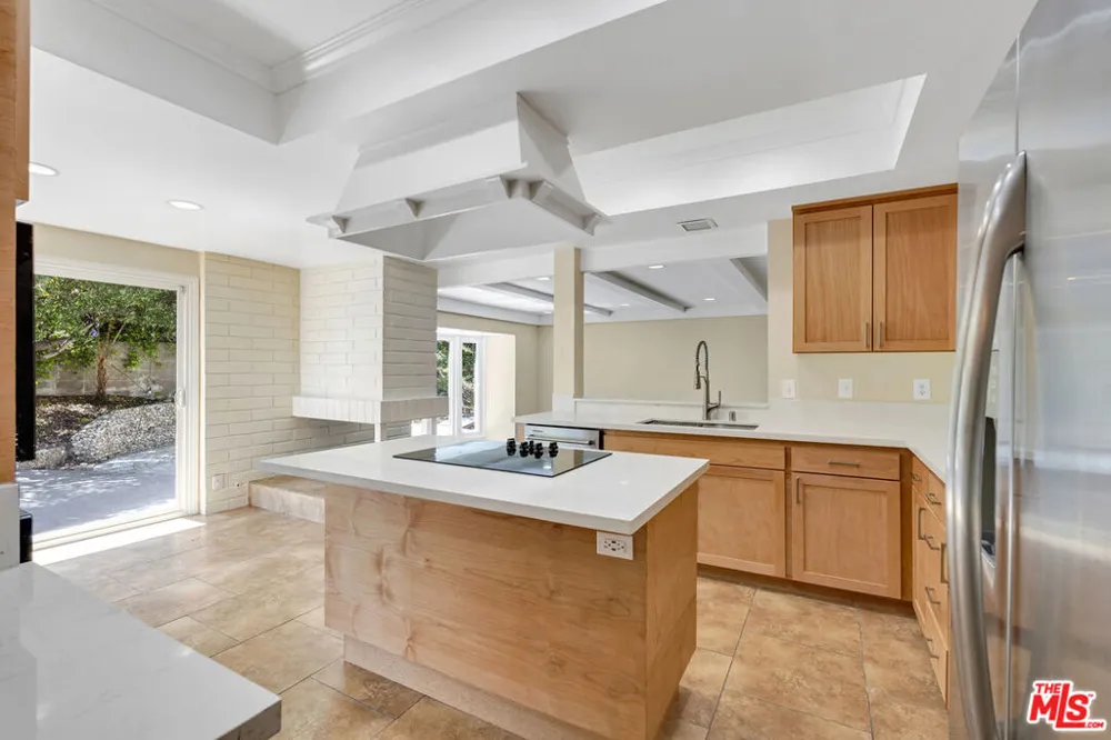 26572 Academy Drive Palos Verdes Peninsula, CA 90274