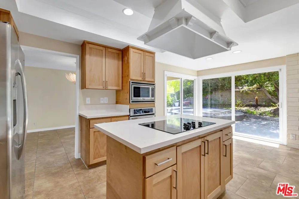 26572 Academy Drive Palos Verdes Peninsula, CA 90274