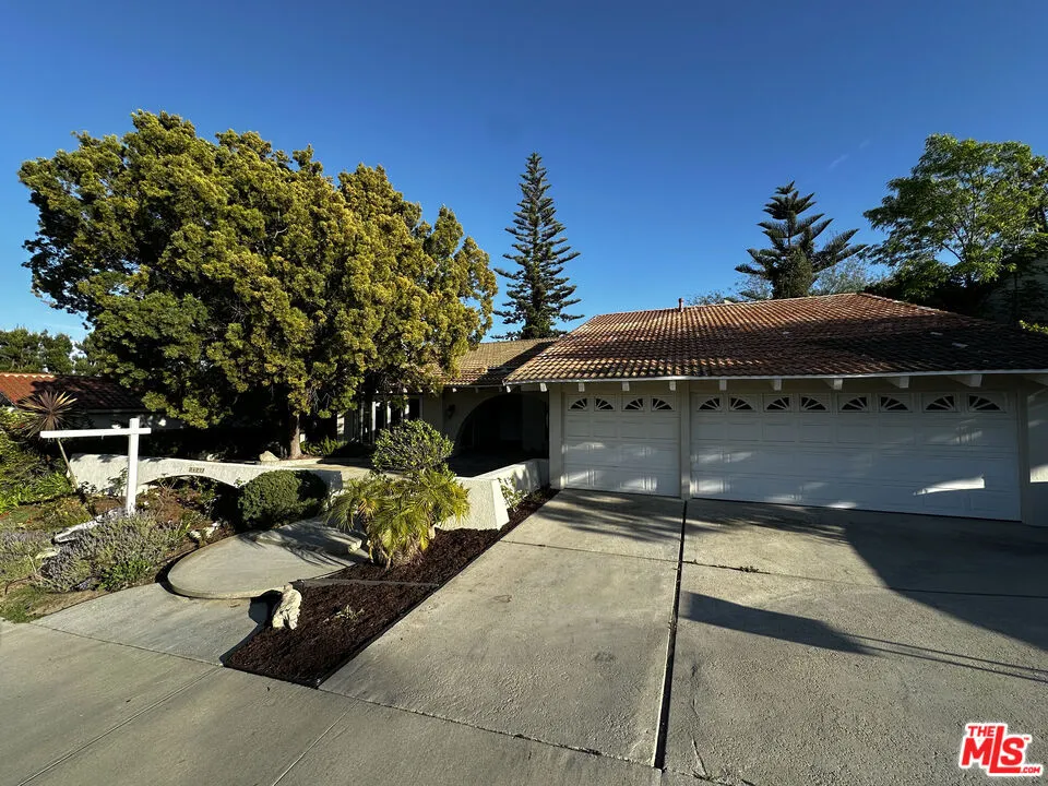 26572 Academy Drive Palos Verdes Peninsula, CA 90274