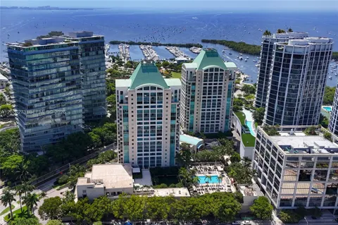 3400 SW 27th Ave #902