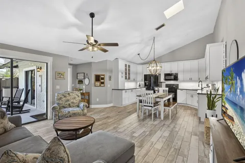 5602 GOLDEN EAGLE CIRCLE