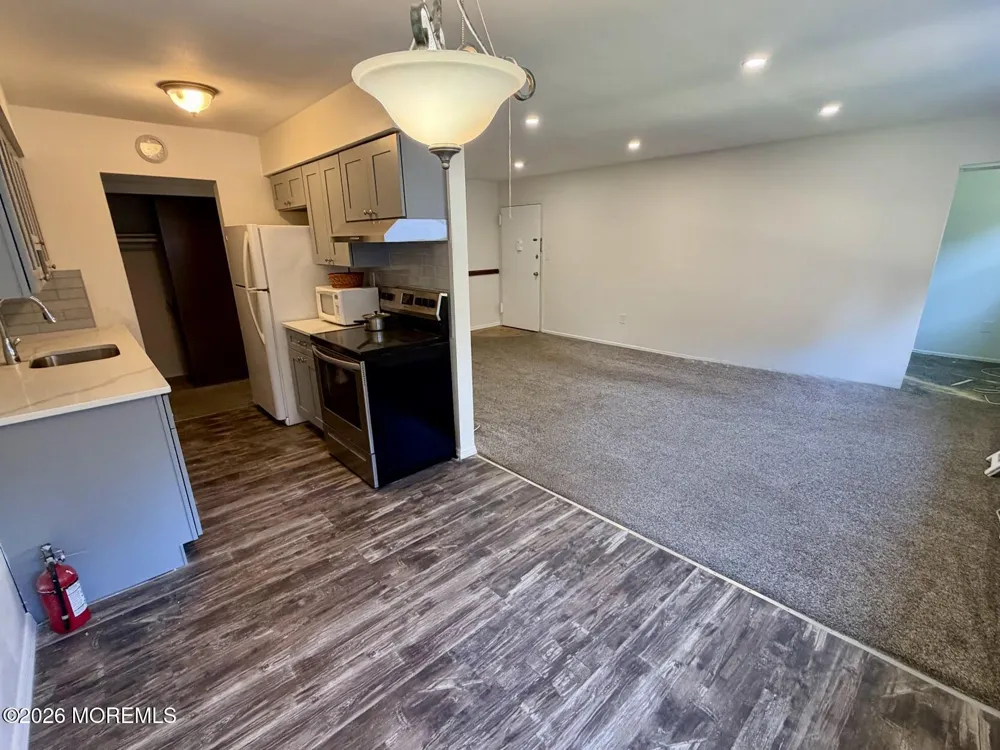 80 Manchester Court #E Freehold, NJ 07728