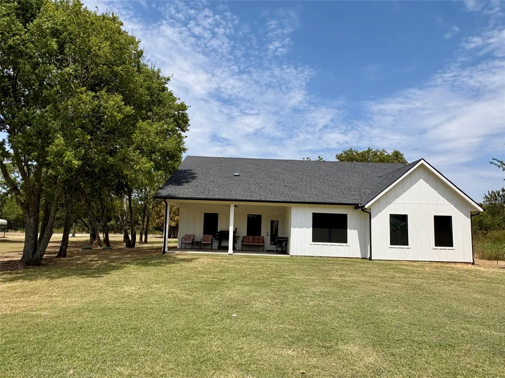 192 Hagerman Road Pottsboro, TX 75076