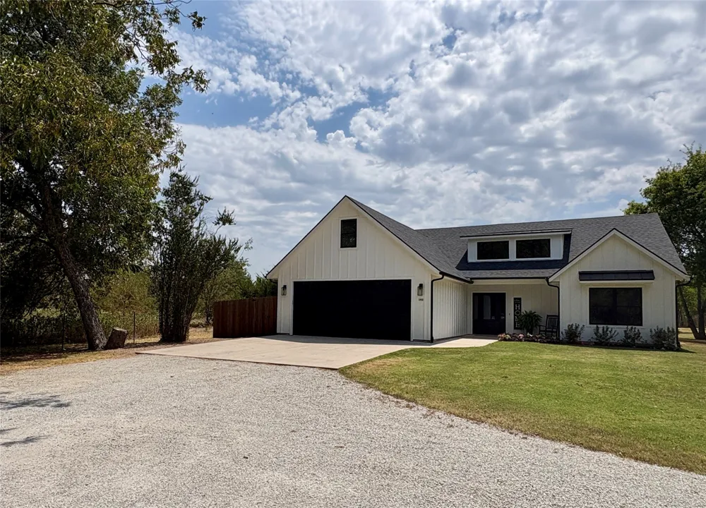 192 Hagerman Road Pottsboro, TX 75076