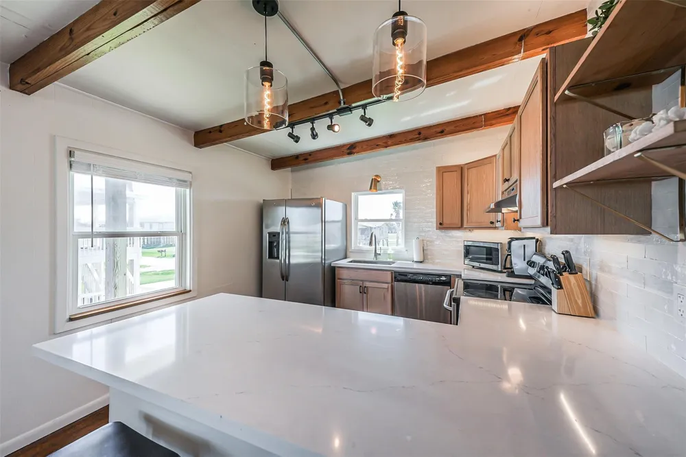 801 Seashell Drive Surfside Beach, TX 77541