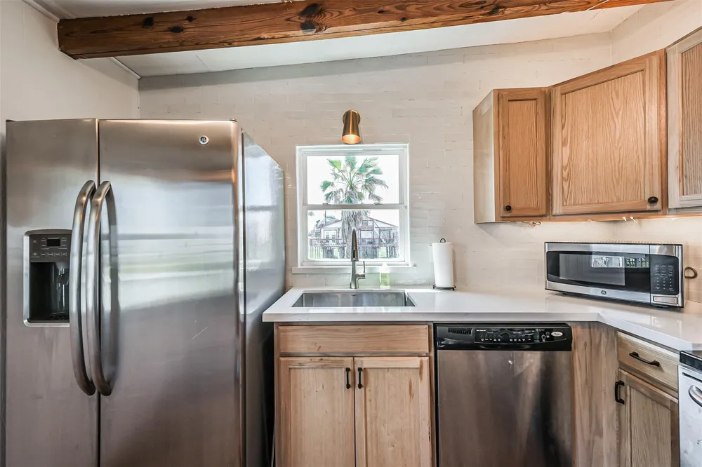801 Seashell Drive Surfside Beach, TX 77541
