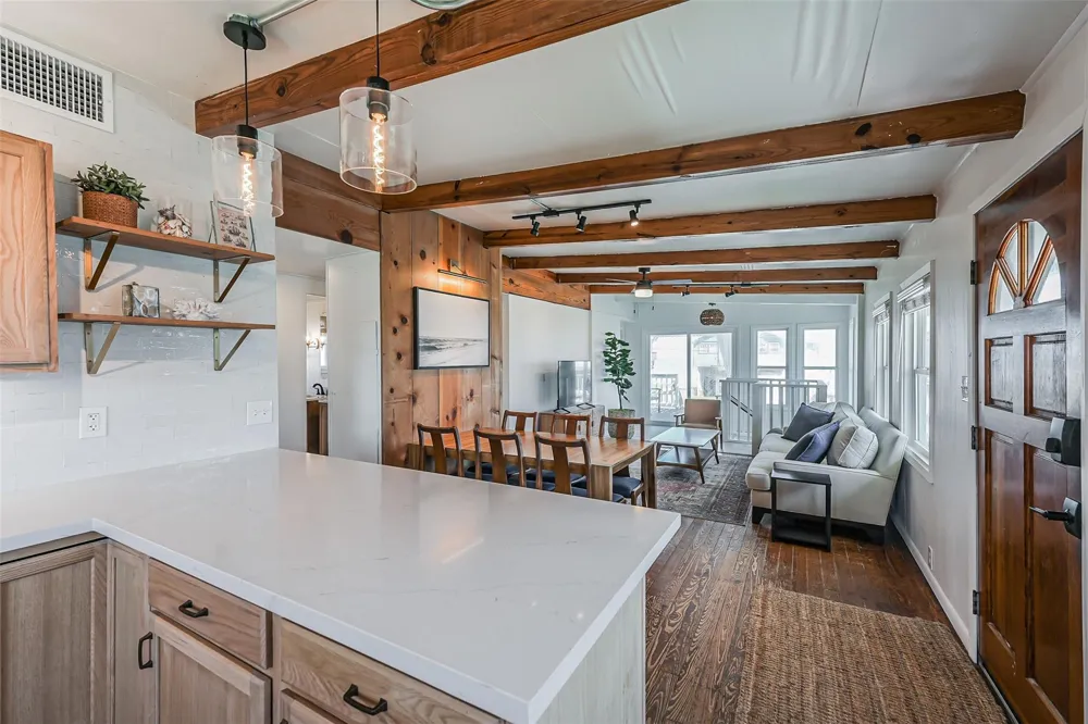 801 Seashell Drive Surfside Beach, TX 77541