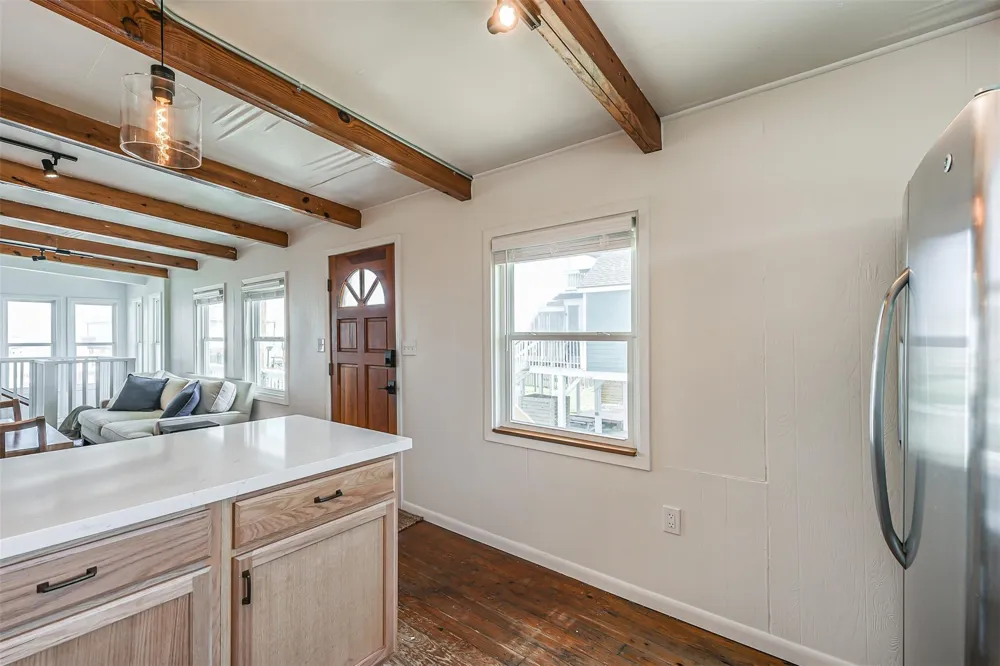 801 Seashell Drive Surfside Beach, TX 77541