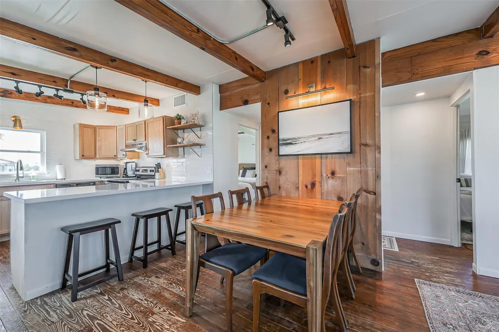 801 Seashell Drive Surfside Beach, TX 77541