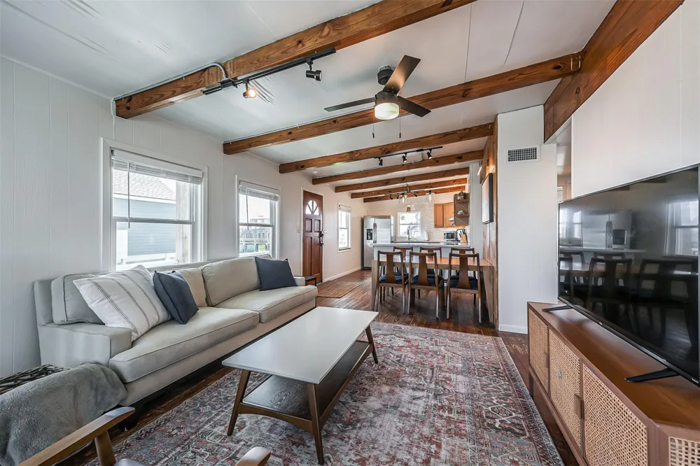 801 Seashell Drive Surfside Beach, TX 77541