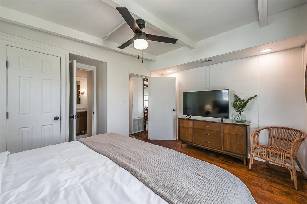 801 Seashell Drive Surfside Beach, TX 77541