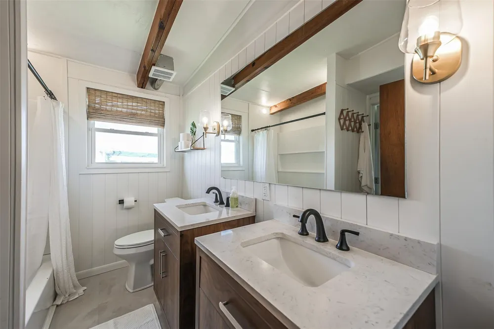801 Seashell Drive Surfside Beach, TX 77541