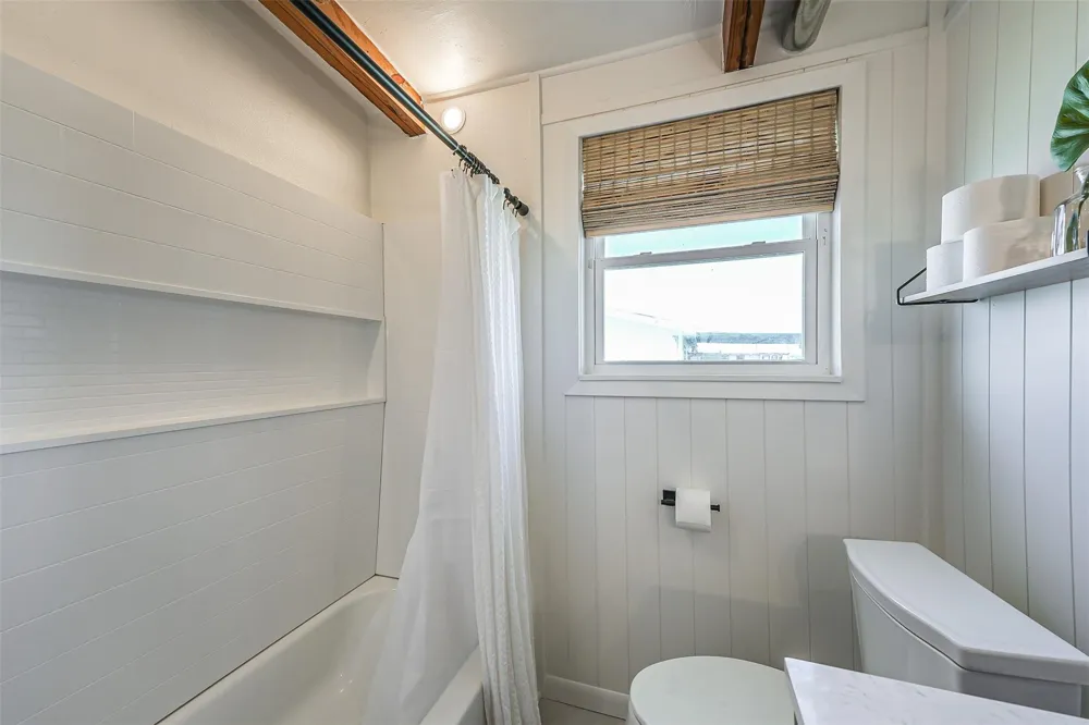 801 Seashell Drive Surfside Beach, TX 77541