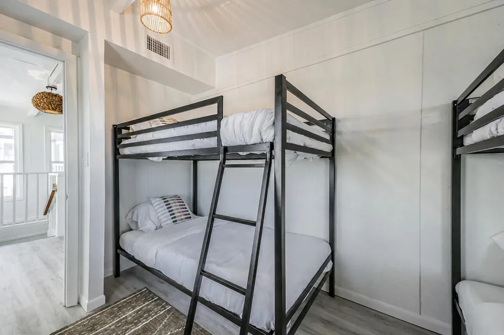 801 Seashell Drive Surfside Beach, TX 77541