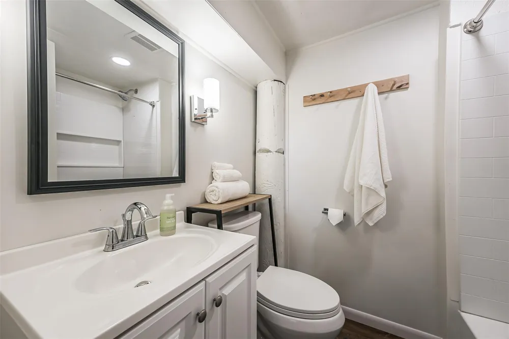 801 Seashell Drive Surfside Beach, TX 77541