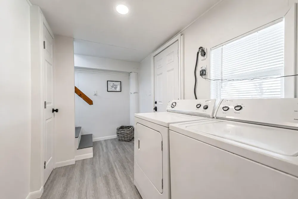 801 Seashell Drive Surfside Beach, TX 77541