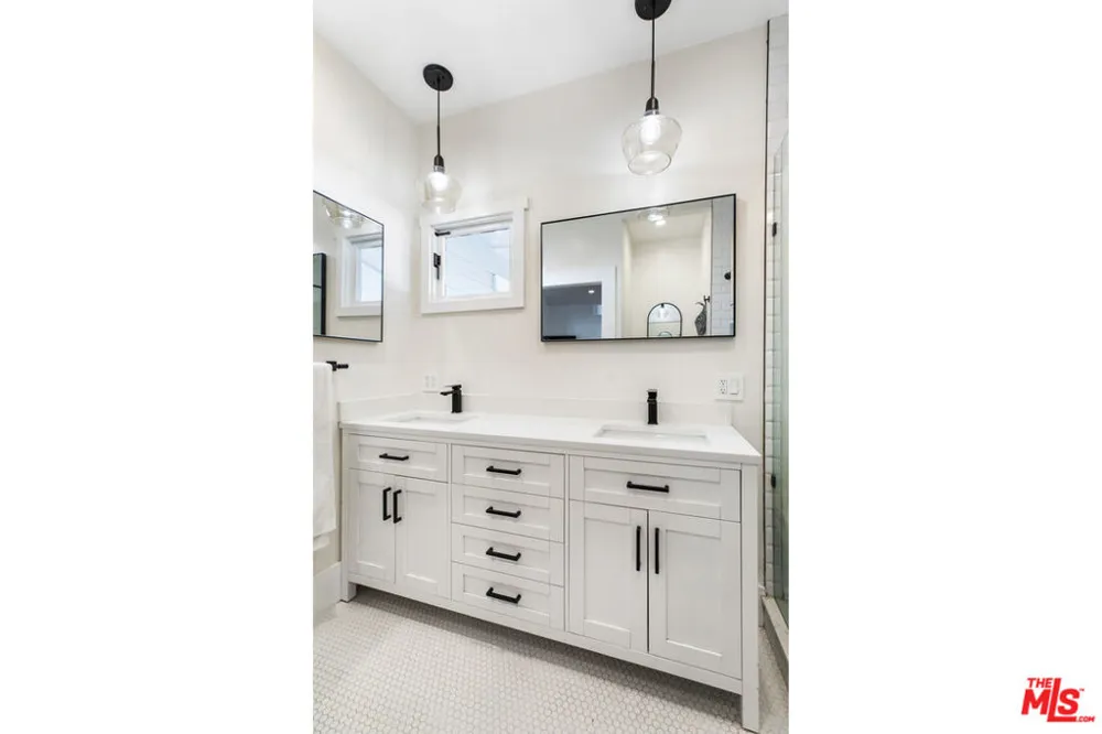 3628 Arlington Avenue Los Angeles, CA 90018