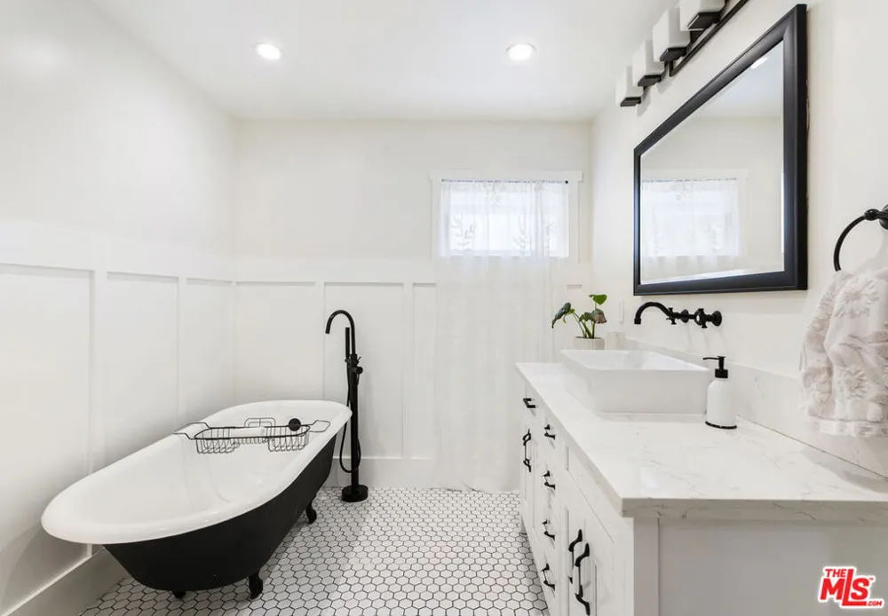 3628 Arlington Avenue Los Angeles, CA 90018