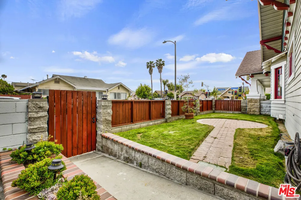 3628 Arlington Avenue Los Angeles, CA 90018