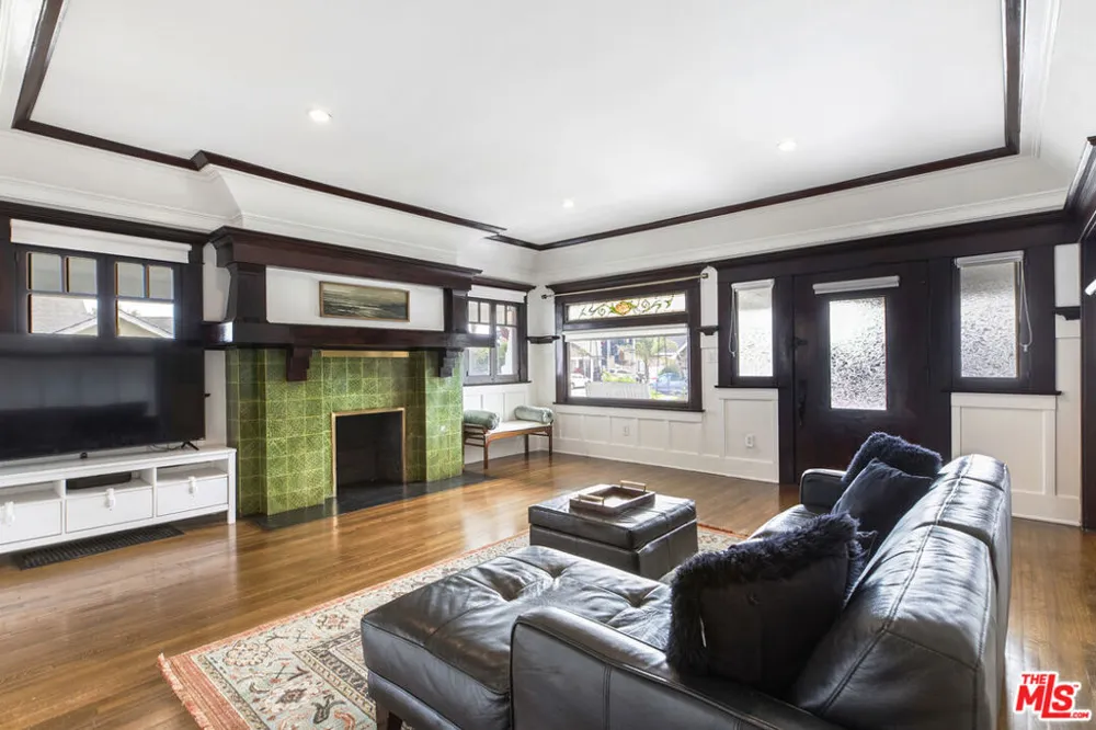 3628 Arlington Avenue Los Angeles, CA 90018