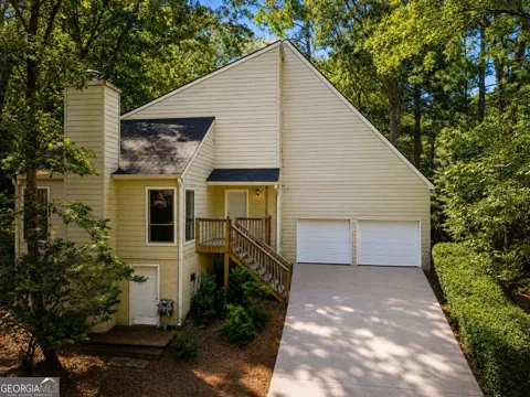 410 N Eagles Bluff