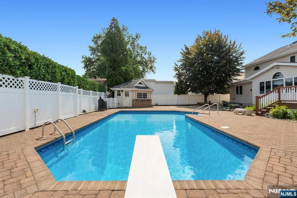26 Mount Cedar Avenue Wallington, NJ 07057