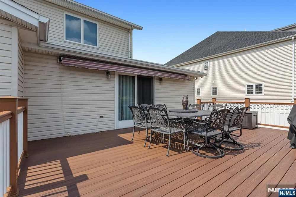 26 Mount Cedar Avenue Wallington, NJ 07057
