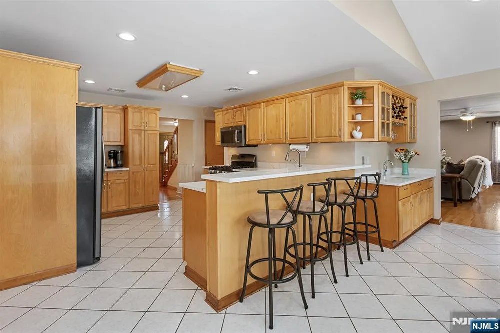 26 Mount Cedar Avenue Wallington, NJ 07057