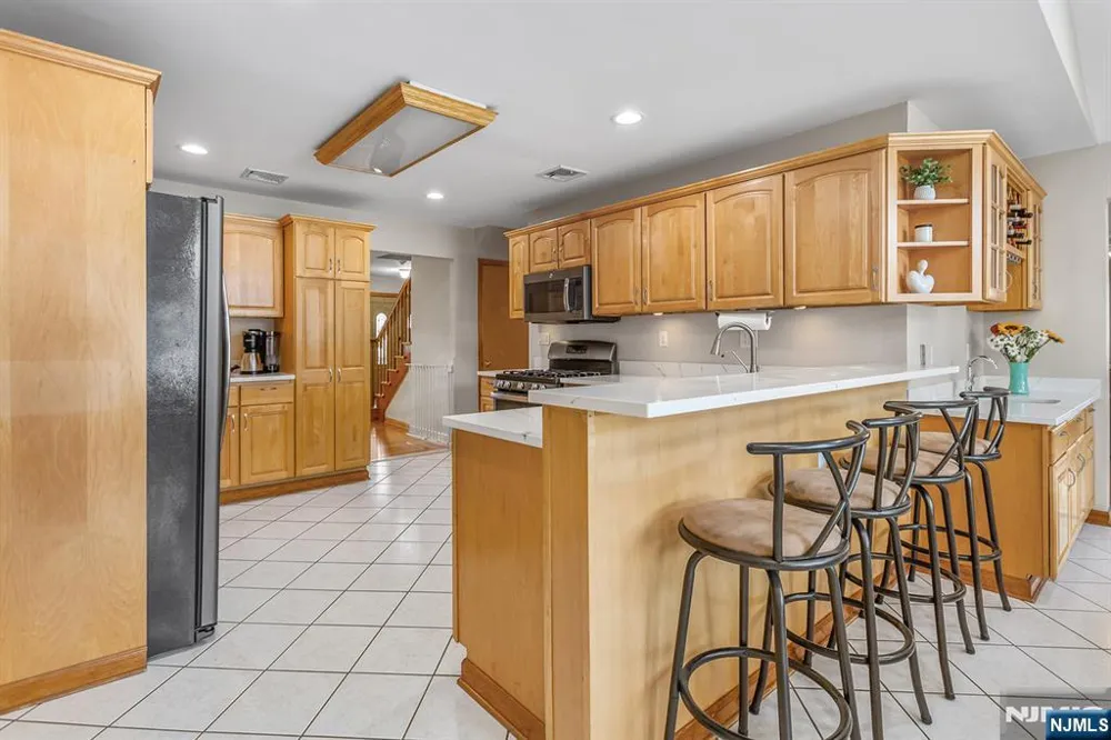 26 Mount Cedar Avenue Wallington, NJ 07057