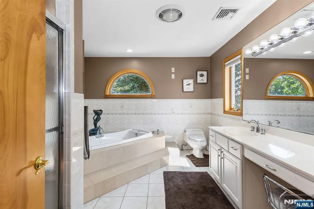 26 Mount Cedar Avenue Wallington, NJ 07057