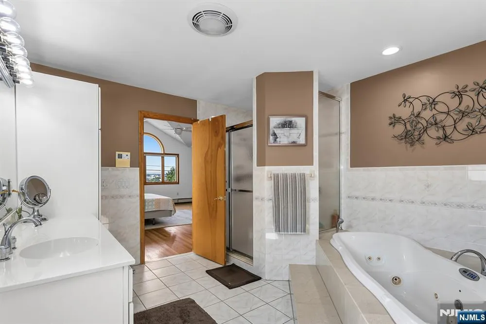 26 Mount Cedar Avenue Wallington, NJ 07057