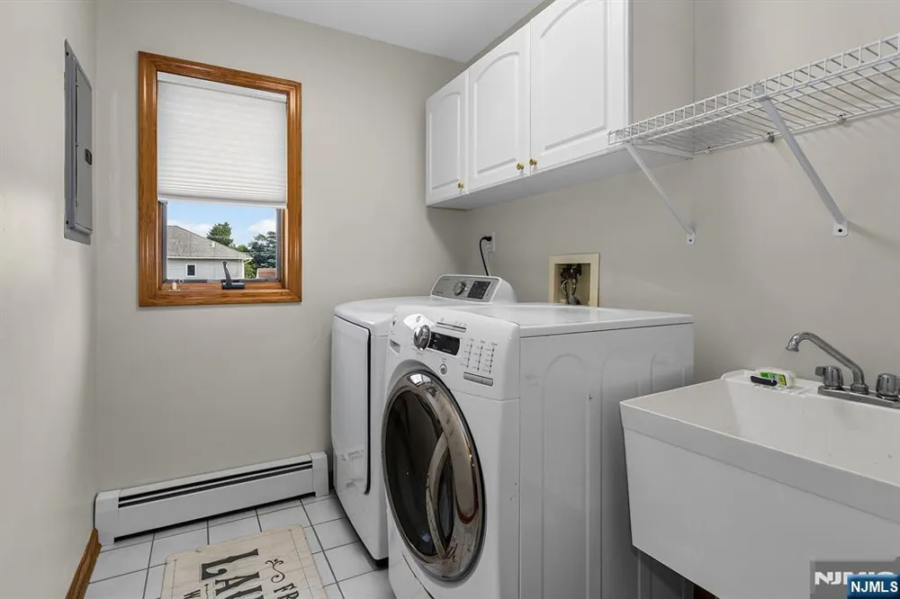 26 Mount Cedar Avenue Wallington, NJ 07057