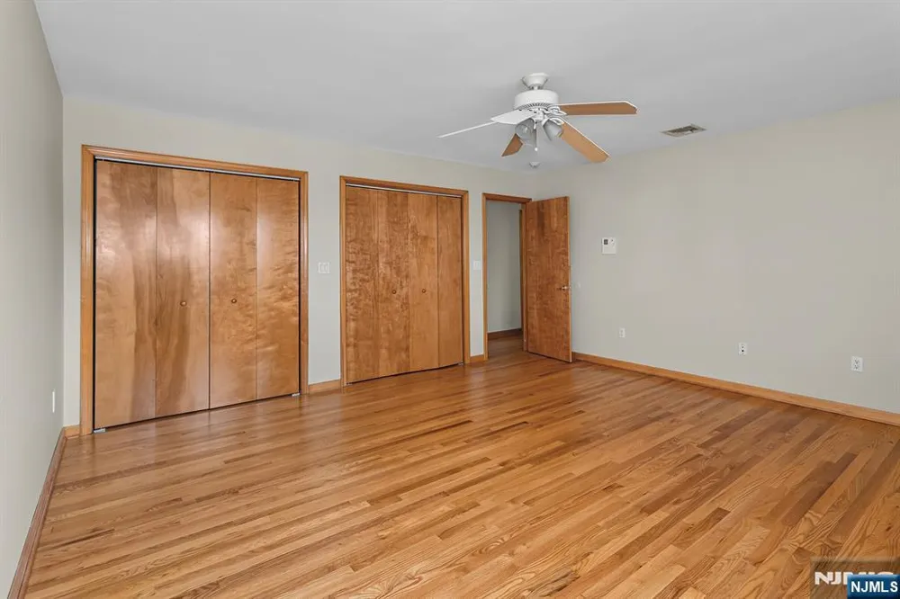 26 Mount Cedar Avenue Wallington, NJ 07057