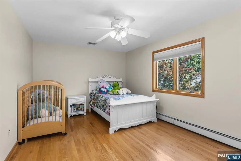 26 Mount Cedar Avenue Wallington, NJ 07057