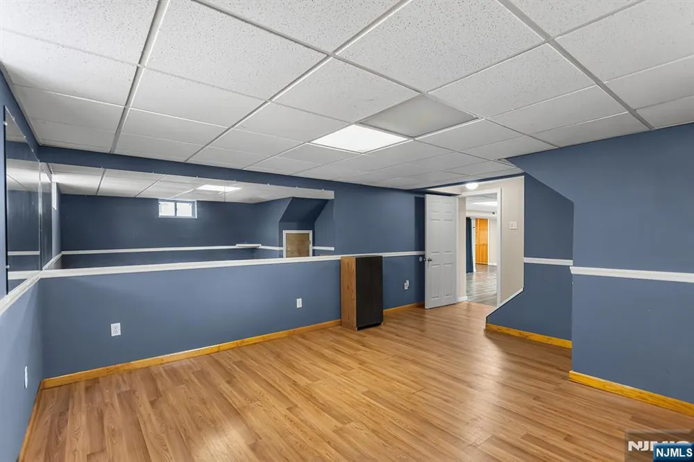 26 Mount Cedar Avenue Wallington, NJ 07057