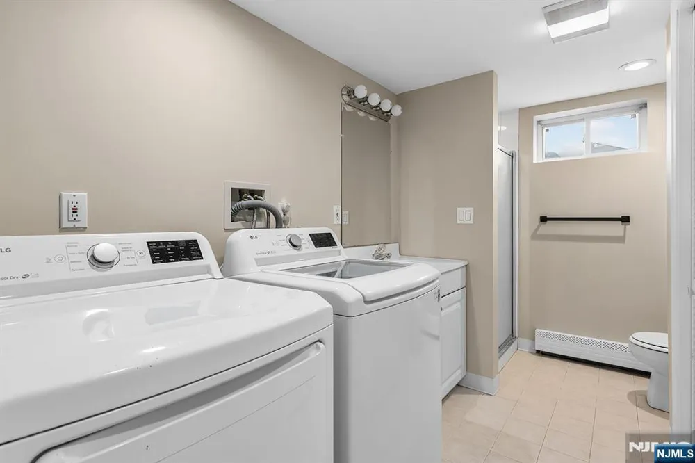 26 Mount Cedar Avenue Wallington, NJ 07057