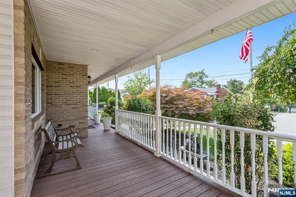 26 Mount Cedar Avenue Wallington, NJ 07057
