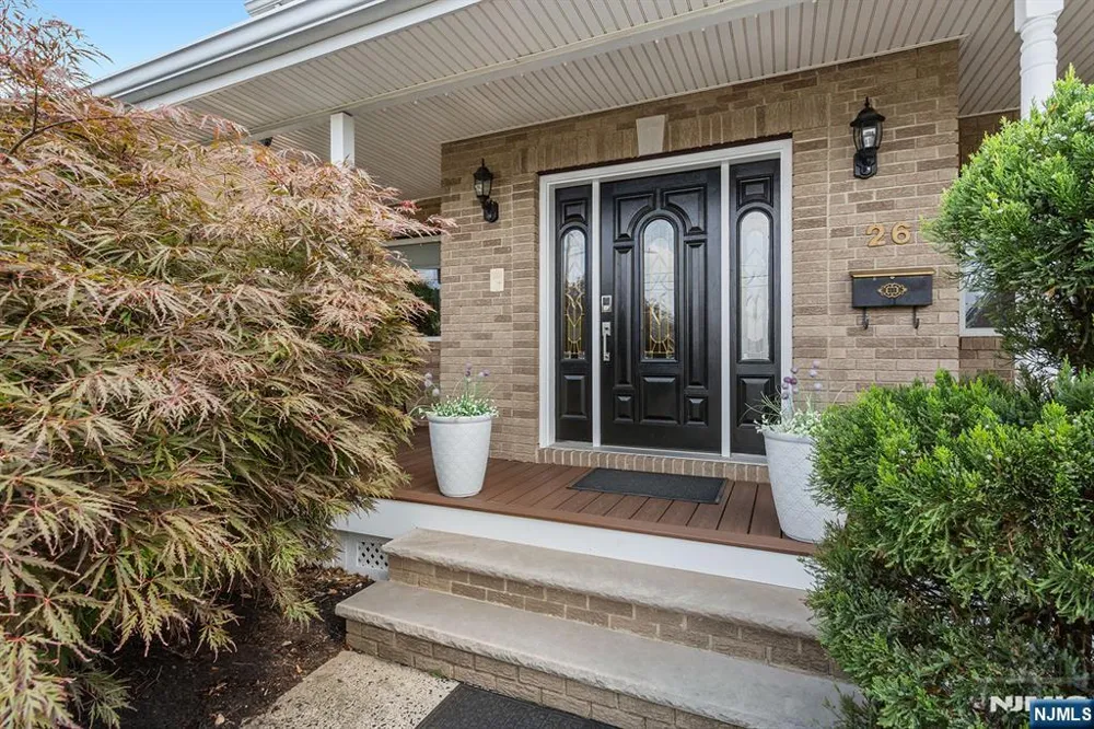 26 Mount Cedar Avenue Wallington, NJ 07057