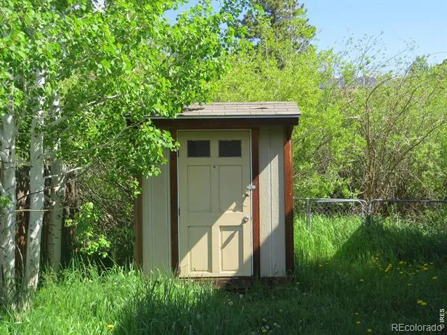 135 E 2nd Street Nederland, CO 80466